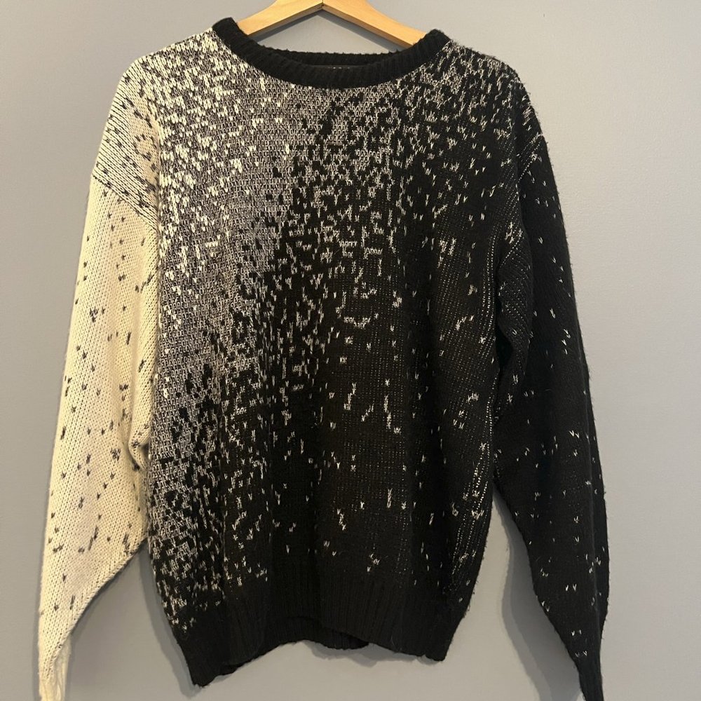 Scandia Black and White Gradiant Sweater XL